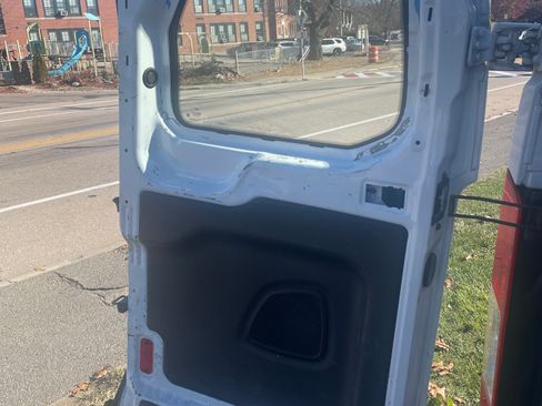 Used 2015 Ford Transit 250 130 Low Roof image 9