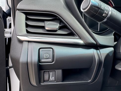 Used 2022 Cadillac CT4 Luxury w/ Sun And Sound Package image 13