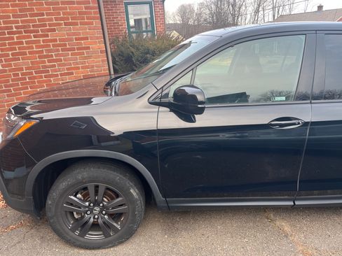 Used 2020 Honda Ridgeline Sport image 10