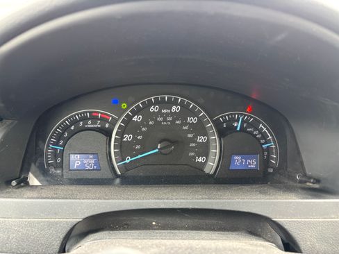 Used 2013 Toyota Camry LE image 11