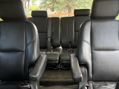 Used 2013 Chevrolet Tahoe LTZ AWD/4WD image 15