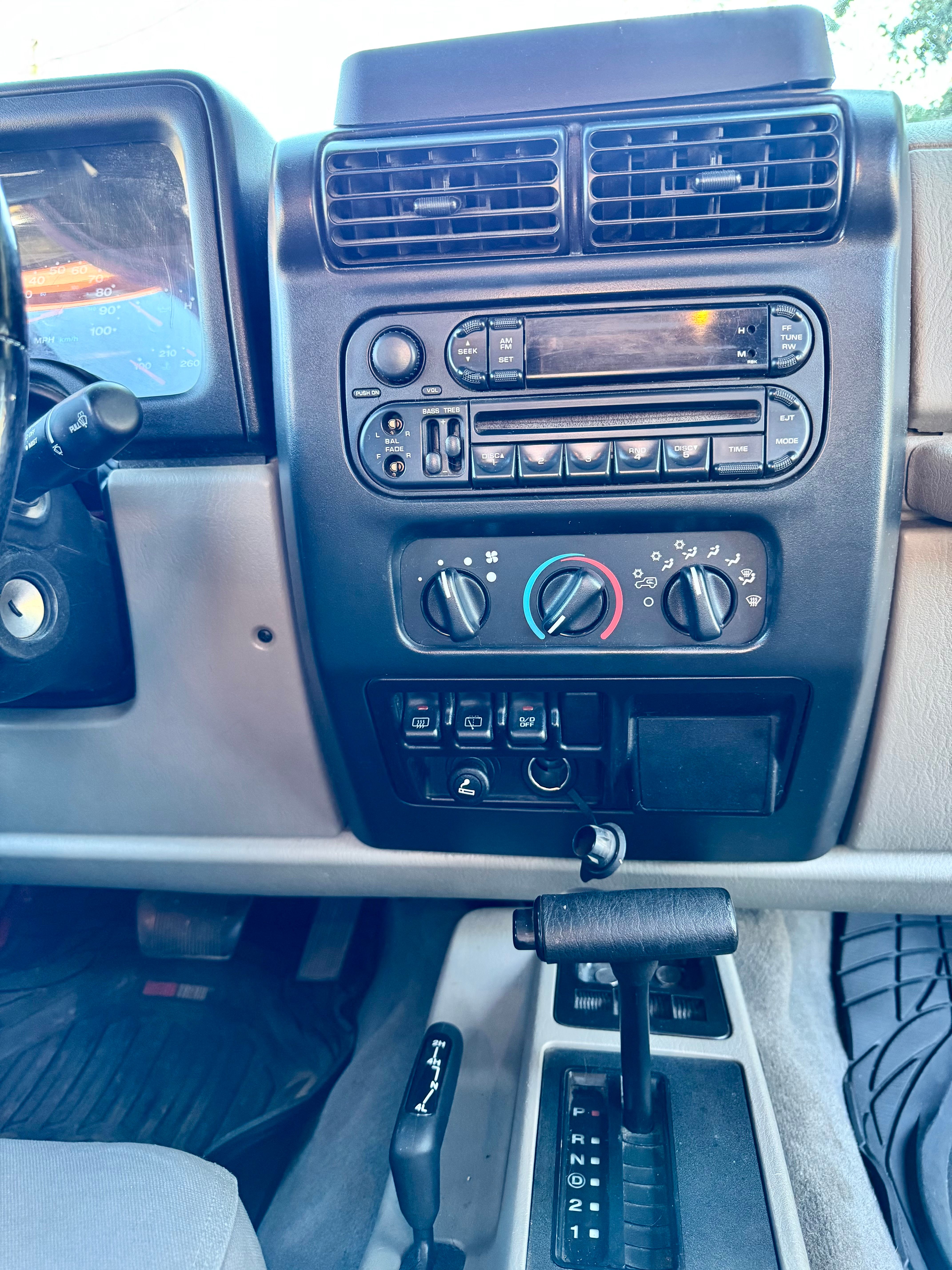 Used 2003 Jeep Wrangler X AWD/4WD image 31