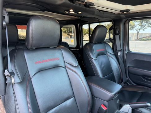 Used 2021 Jeep Wrangler Unlimited Rubicon AWD/4WD image 27
