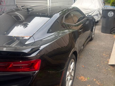 Used 2016 Chevrolet Camaro LT RWD image 9