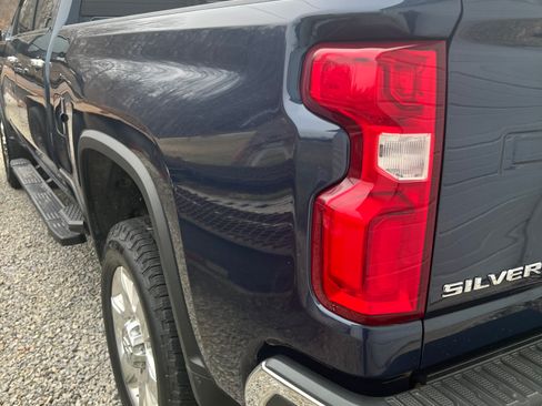 Used 2020 Chevrolet Silverado 2500 LTZ image 9