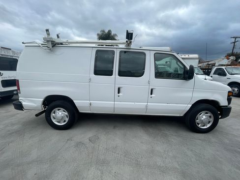 Used 2010 Ford E-250 and Econoline 250 image 4