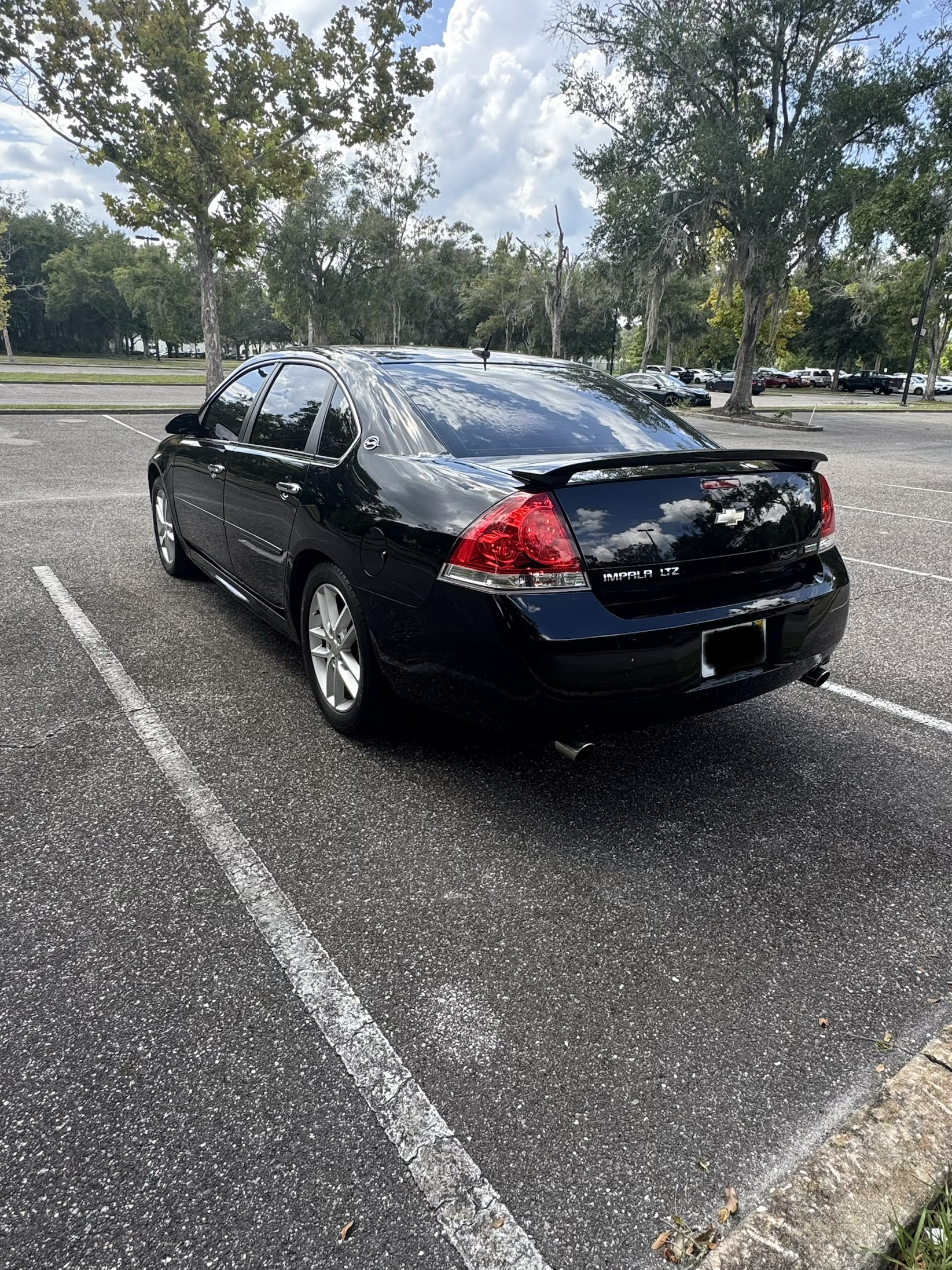 Used 2013 Chevrolet Impala LTZ FWD image 6