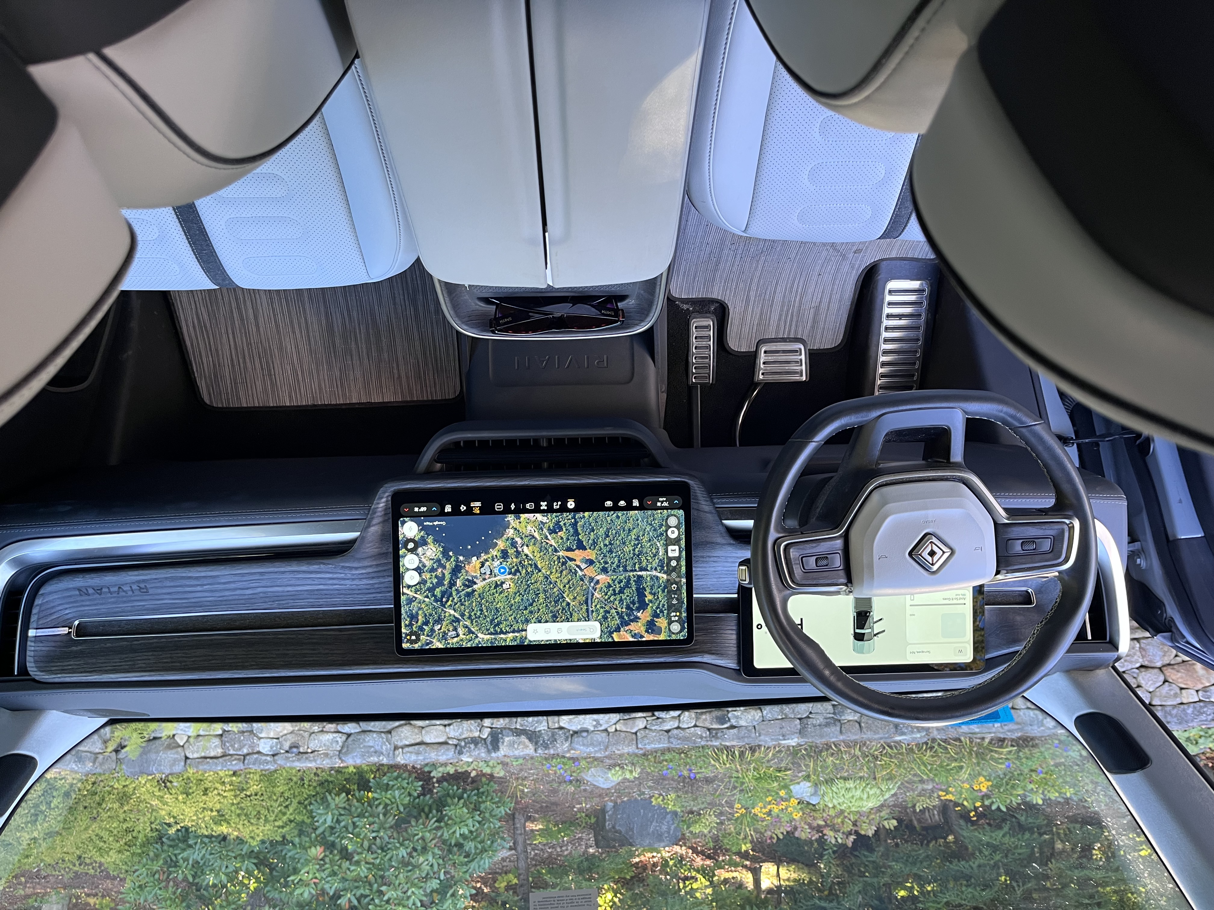 Used 2022 Rivian R1T Adventure AWD/4WD image 8