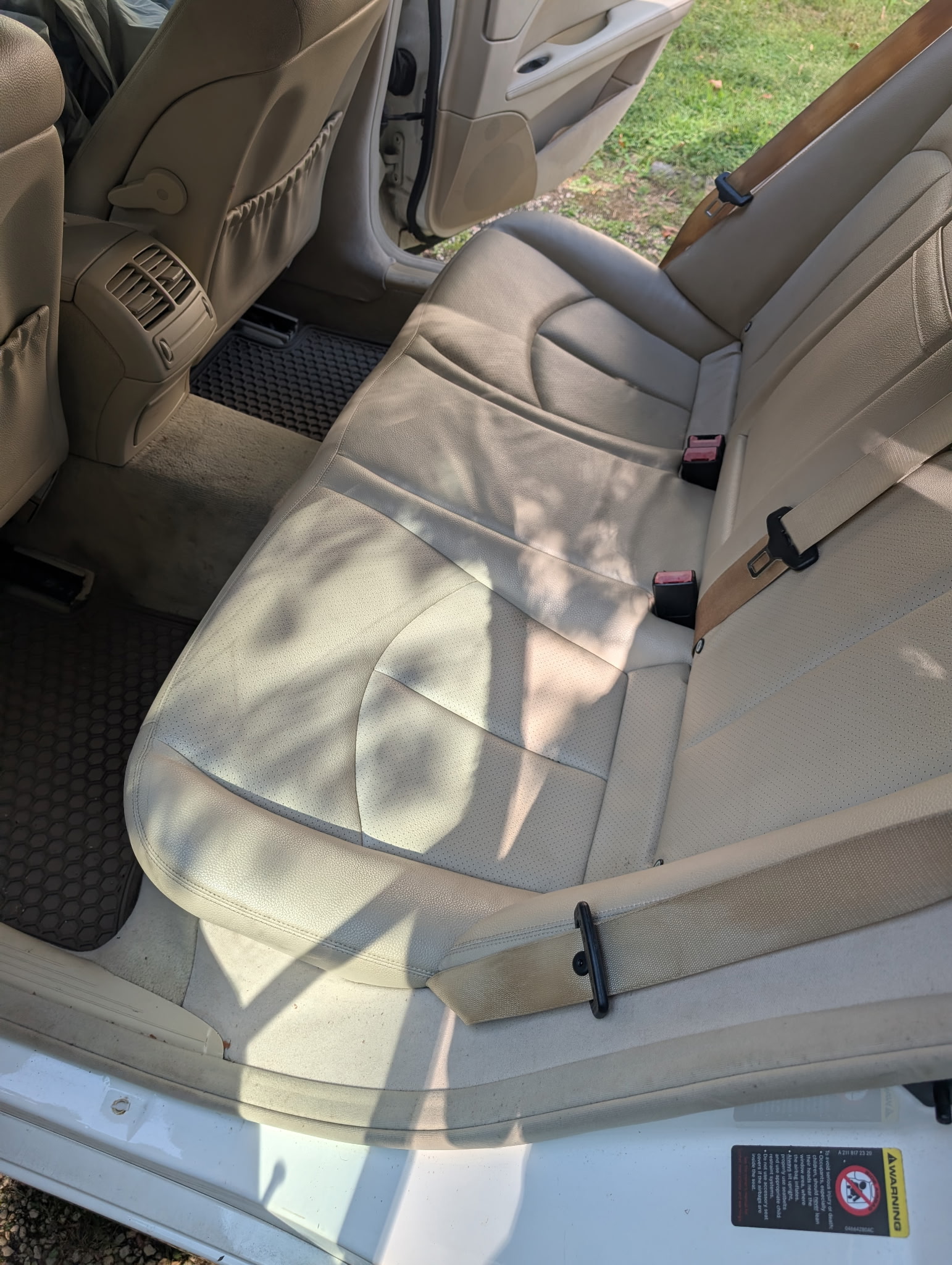 Used 2006 Mercedes-Benz E 320 CDI Sedan image 12