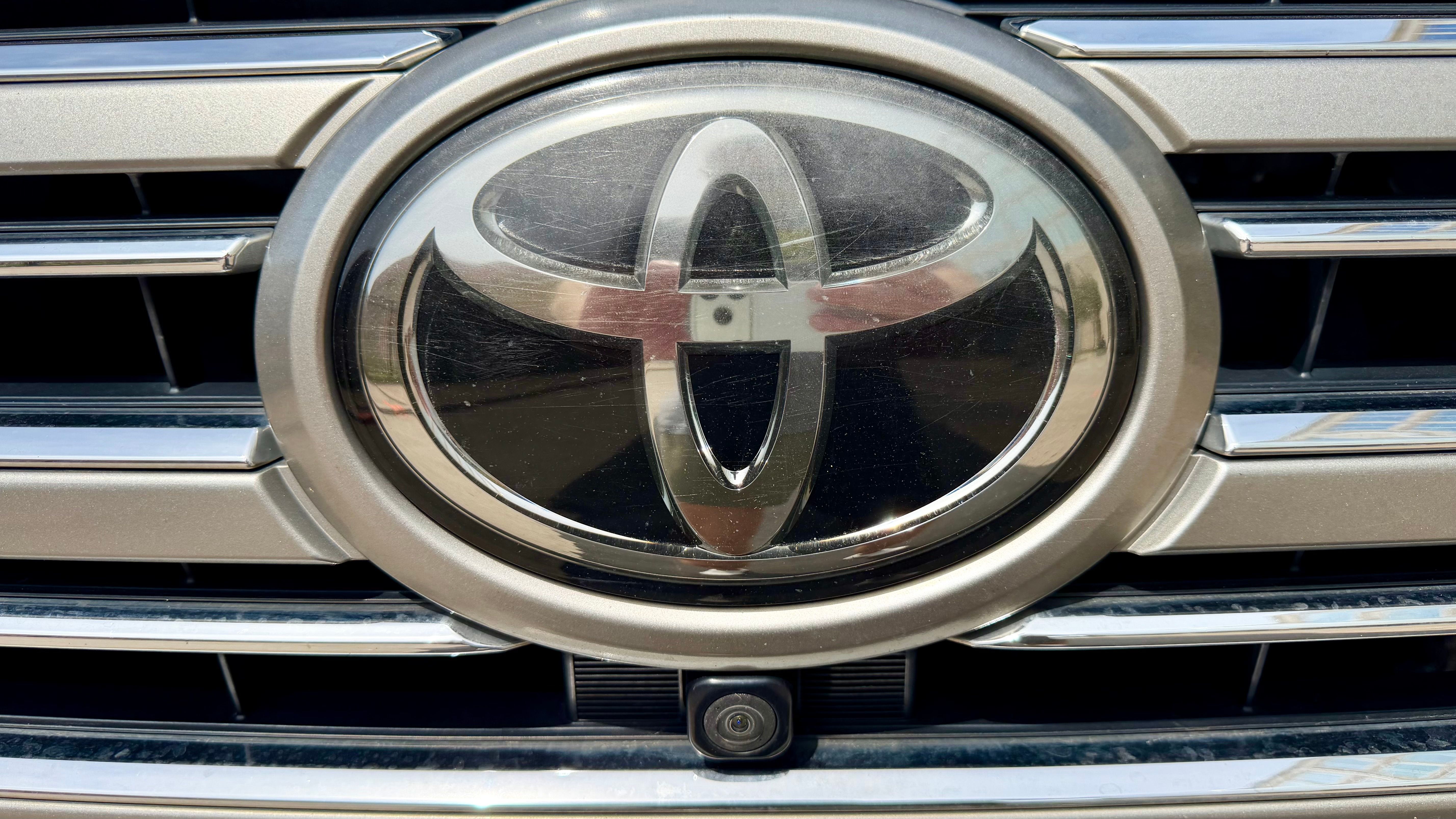 Used 2016 Toyota Land Cruiser AWD/4WD image 12