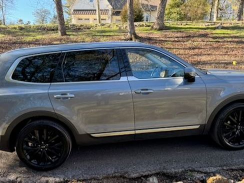 Used 2020 Kia Telluride SX w/ SX Prestige Package image 1