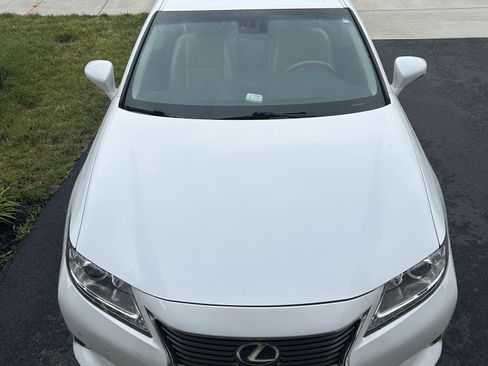 Used 2015 Lexus ES 300h w/ Navigation System Package FWD image 9