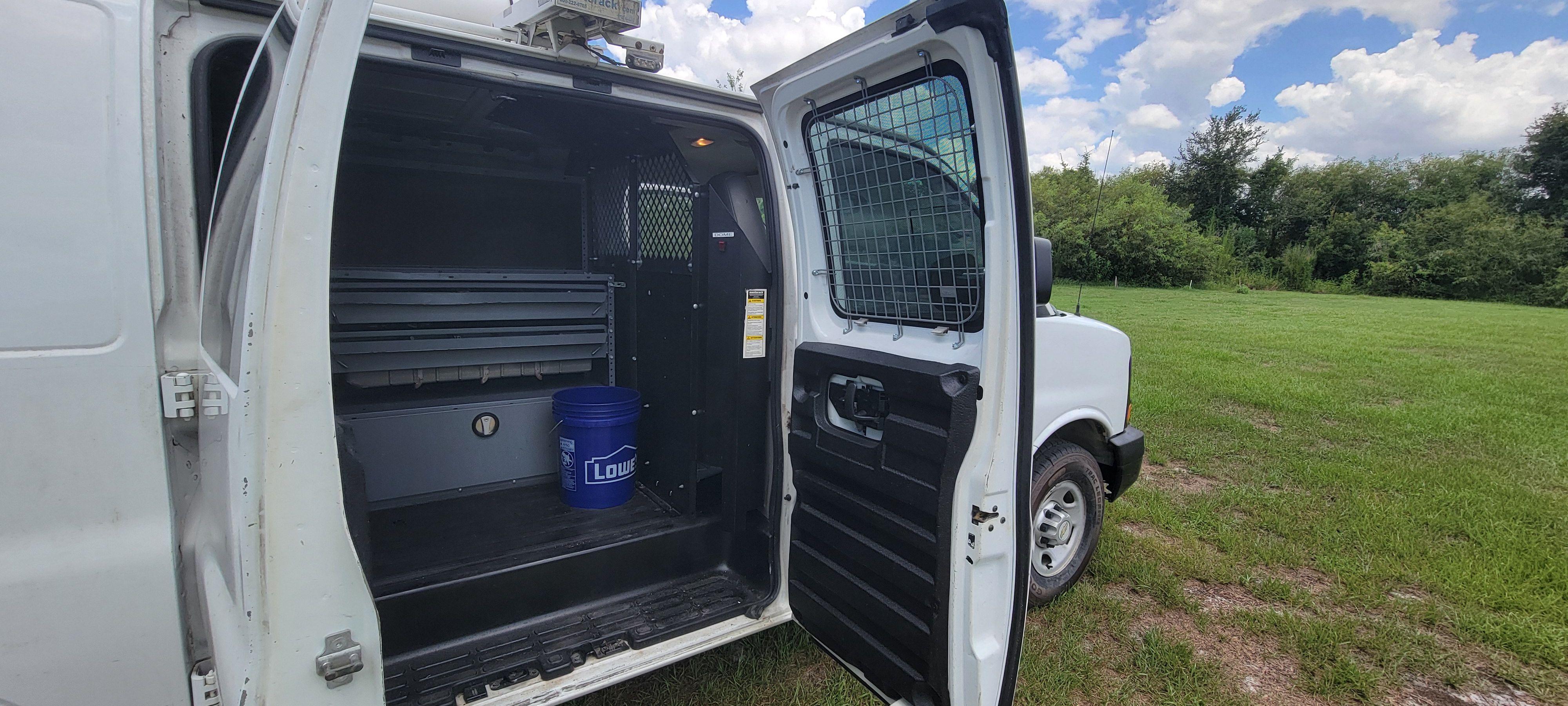 Used 2013 Chevrolet Express 2500 RWD image 9