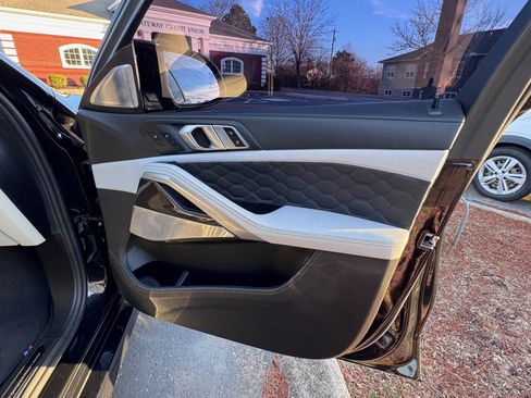 Used 2022 BMW X6 M w/ Competition Package image 11