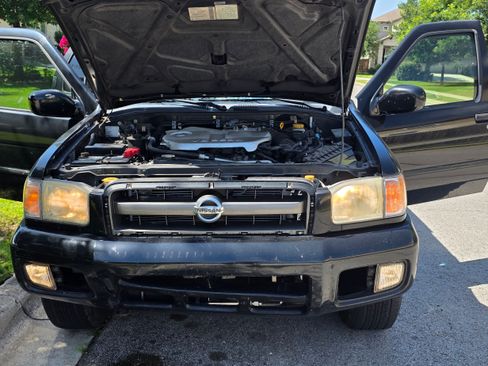 Used 2003 Nissan Pathfinder LE AWD/4WD image 25