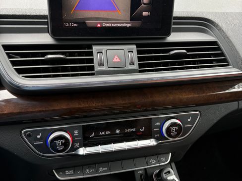 Used 2019 Audi Q5 2.0T Premium w/ Convenience Package AWD/4WD image 12