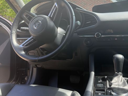 Used 2022 MAZDA MAZDA3 s FWD image 13