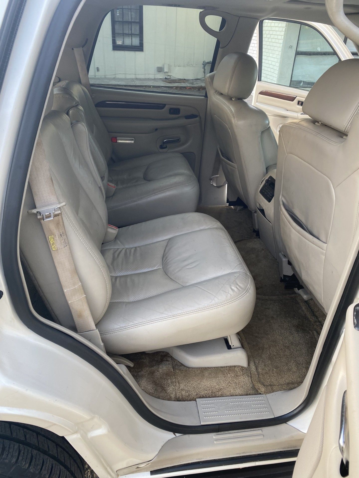Used 2003 Cadillac Escalade AWD w/ Marketing Vehicle Package image 12