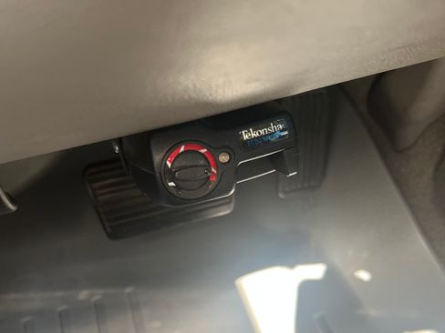 Used 2004 GMC Yukon Denali AWD/4WD image 26