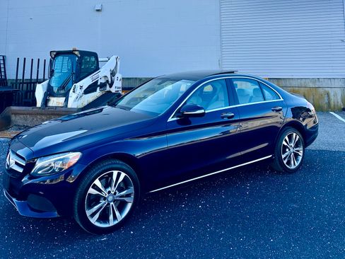 Used 2015 Mercedes-Benz C 300 4MATIC Sedan image 2