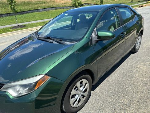 Used 2014 Toyota Corolla LE FWD image 4