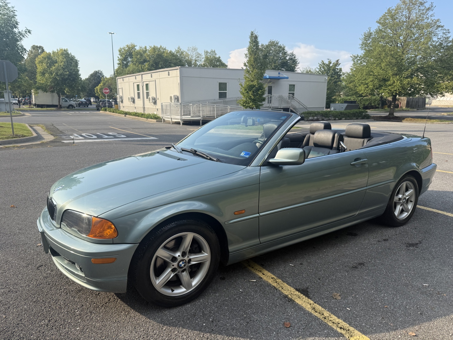 Used 2002 BMW 325Ci Convertible RWD image 4
