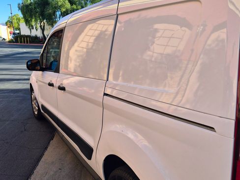 Used 2016 Ford Transit Connect XLT image 5