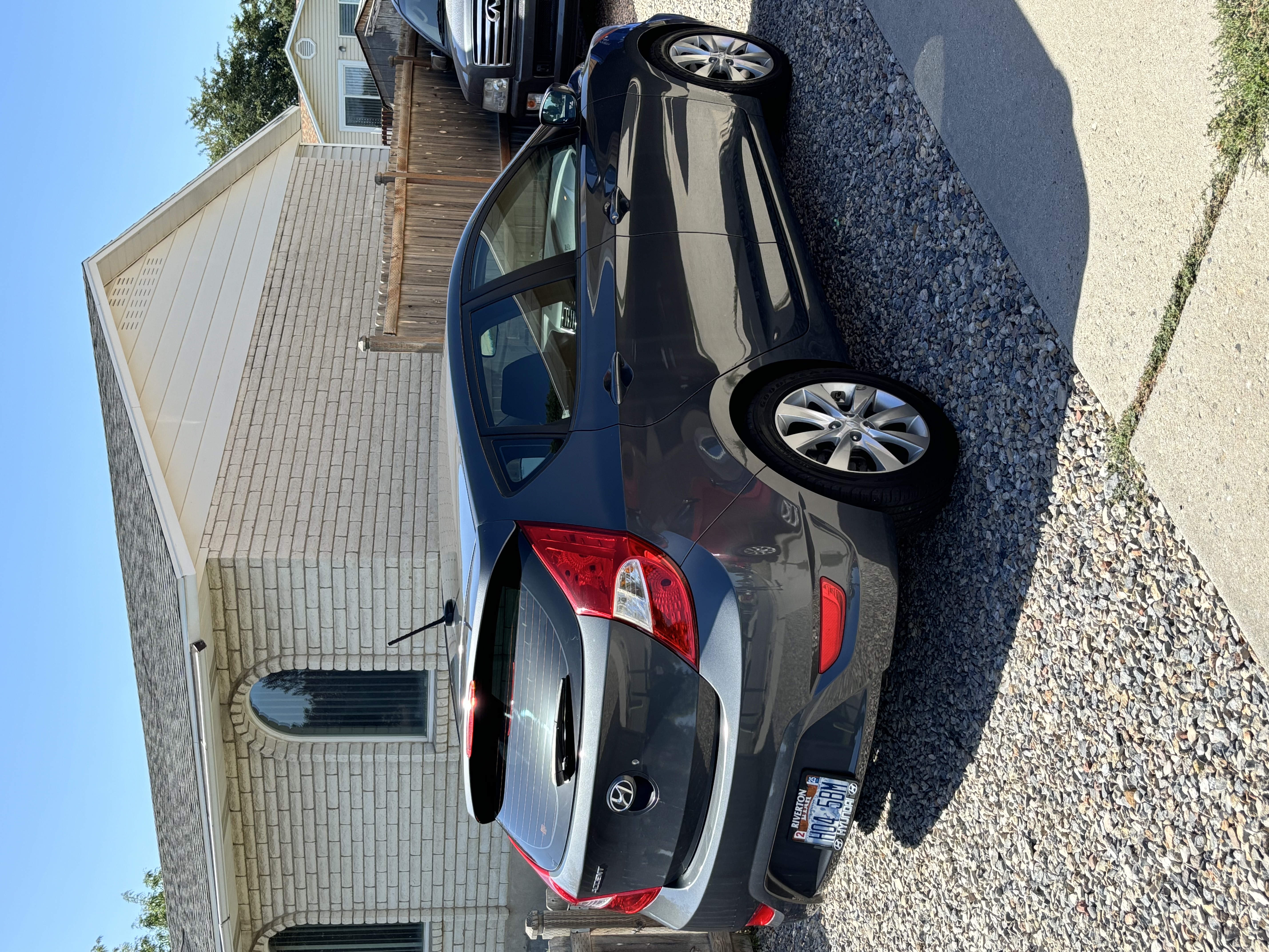 Used 2012 Hyundai Accent SE FWD image 5
