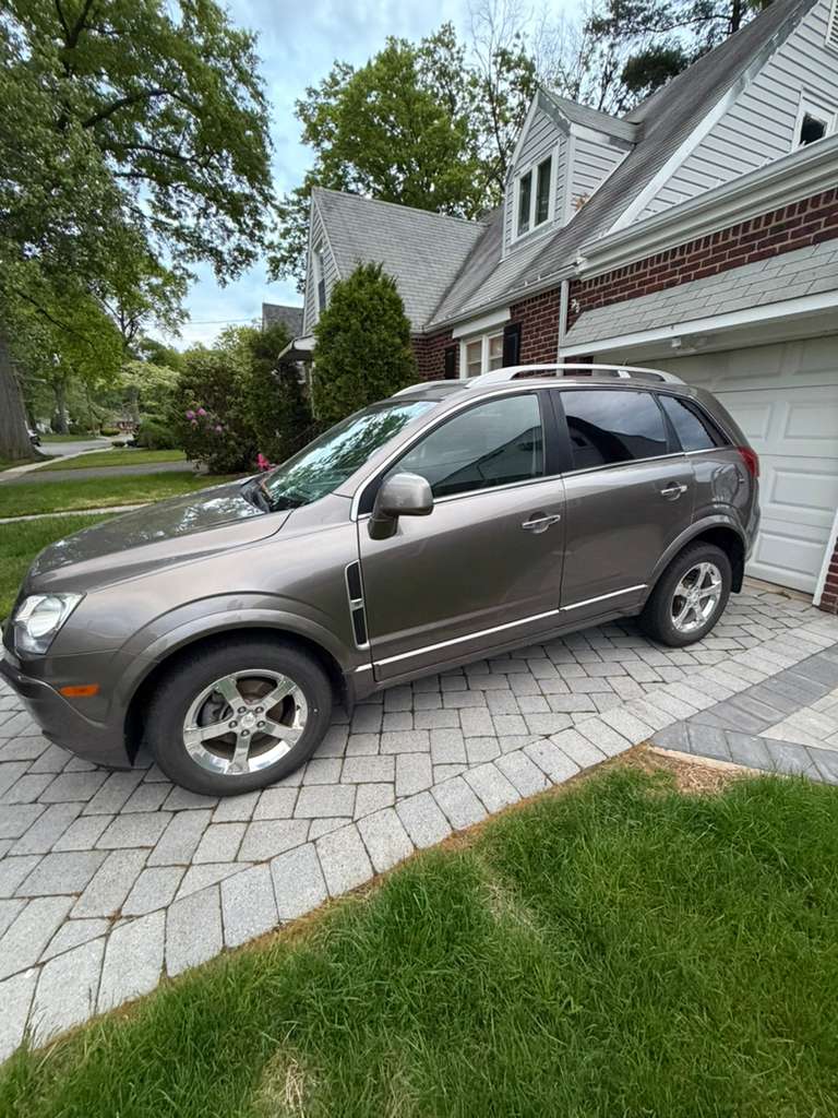 Used 2012 Chevrolet Captiva Sport LT w/ Convenience Package FWD image 11