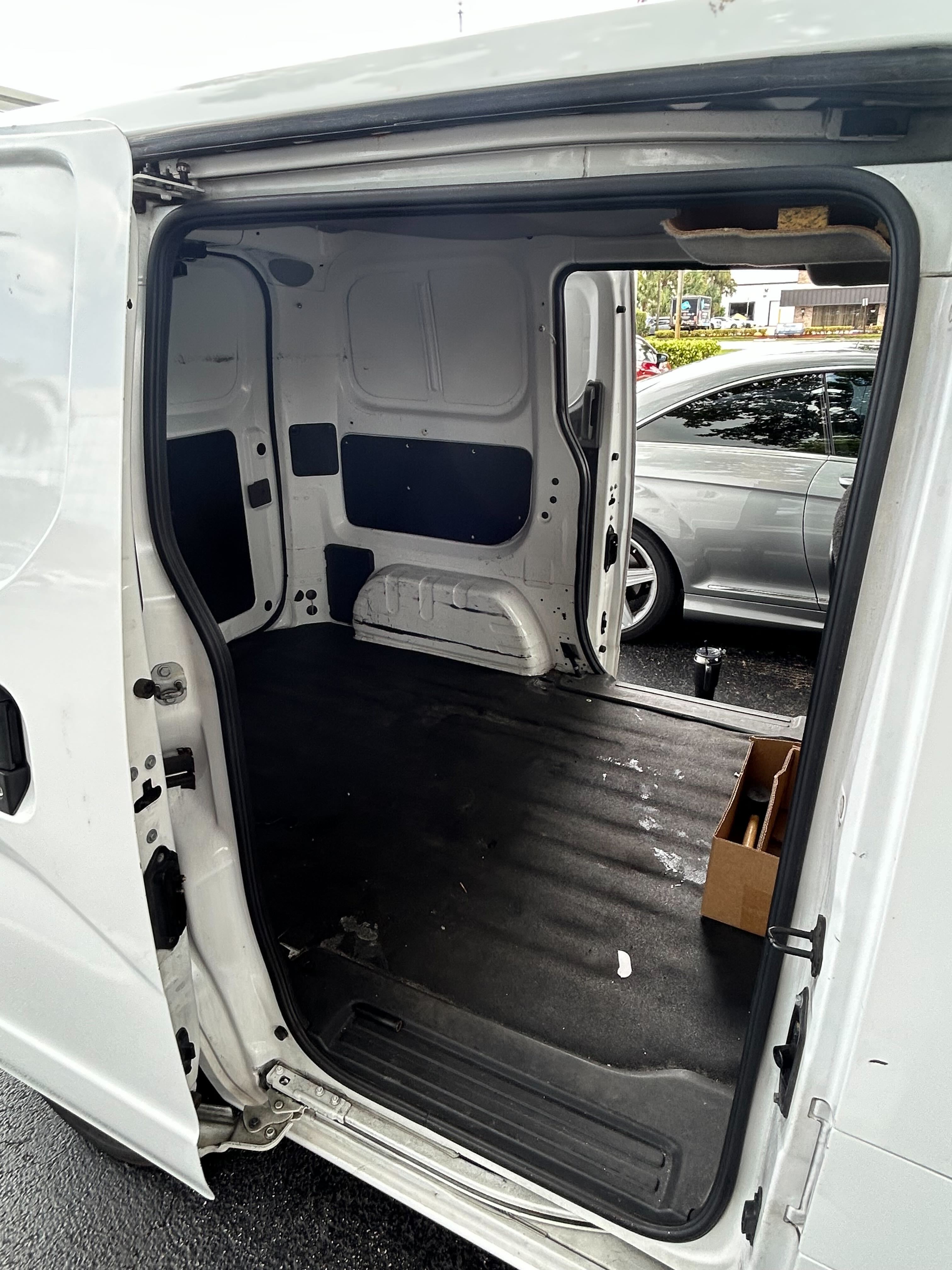 Used 2019 Nissan NV200 S FWD image 16