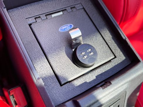 Used 2022 Ford Bronco Black Diamond image 9