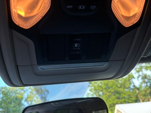 Used 2019 RAM 1500 Tradesman AWD/4WD image 11