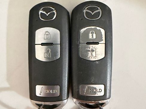 Used 2016 MAZDA MAZDA3 s Grand Touring image 17