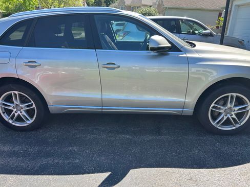Used 2016 Audi Q5 2.0T Premium Plus w/ Technology Package AWD/4WD image 13