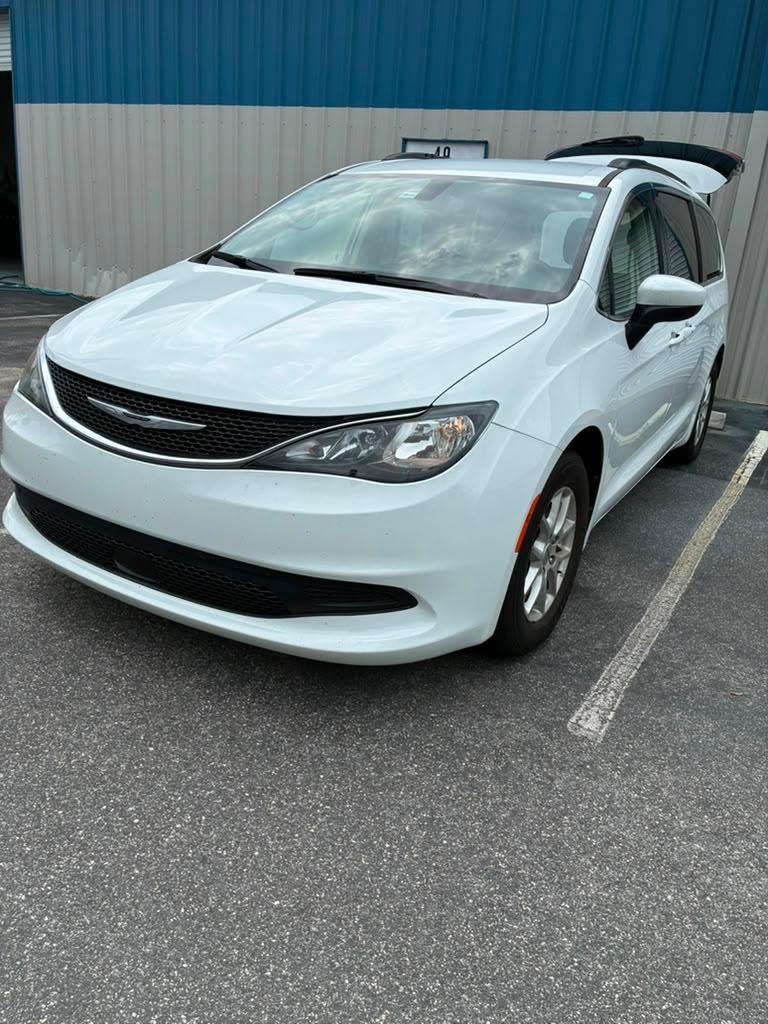 Used 2021 Chrysler Voyager Lxi FWD image 9