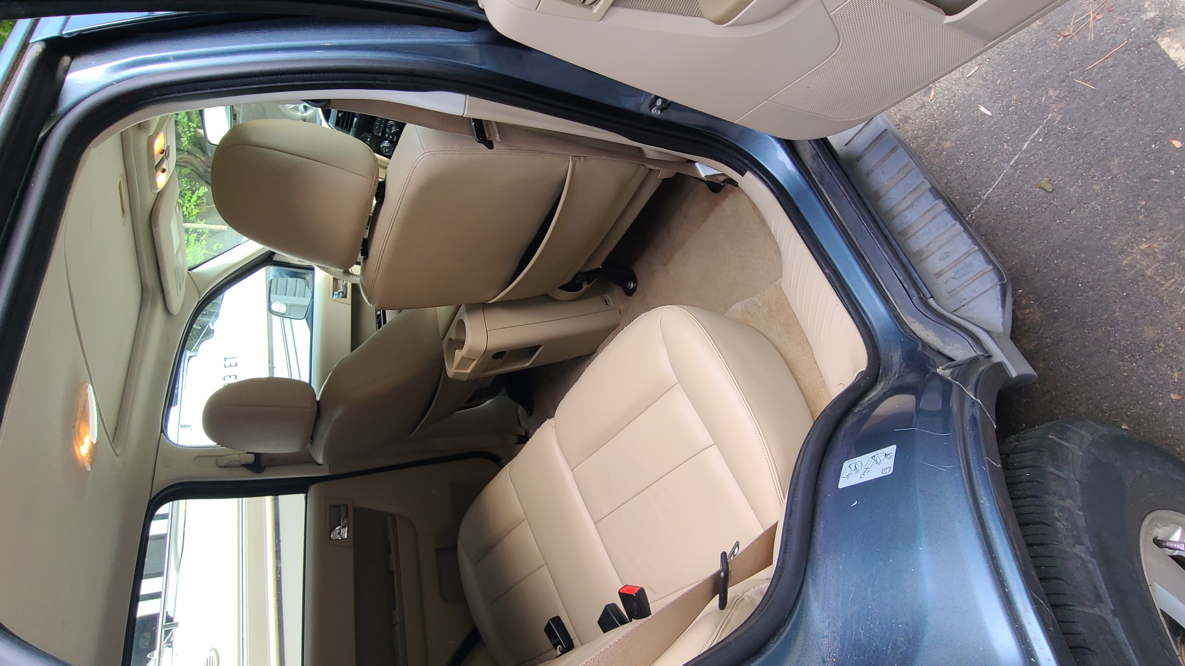 Used 2011 Ford Escape Limited w/ 301A Rapid Spec Order Code AWD/4WD image 6