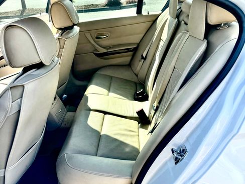 Used 2009 BMW 328i 328i Sedan 4D image 11