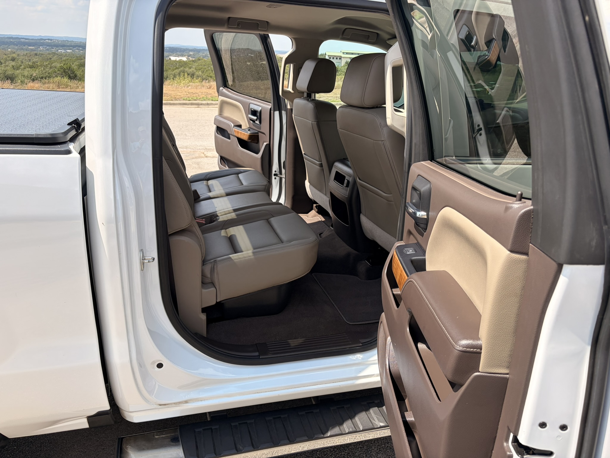 Used 2018 GMC Sierra 1500 SLT w/ Enhanced Driver Alert Package RWD image 12