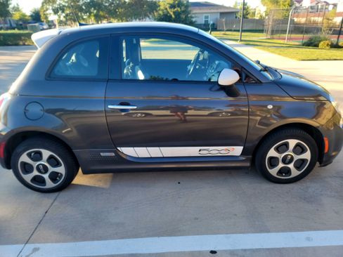 Used 2016 FIAT 500 e image 4