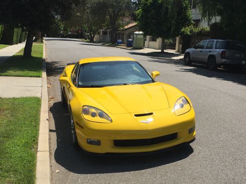 Used 2007 Chevrolet Corvette Z06 w/ Preferred Equipment Group image 2