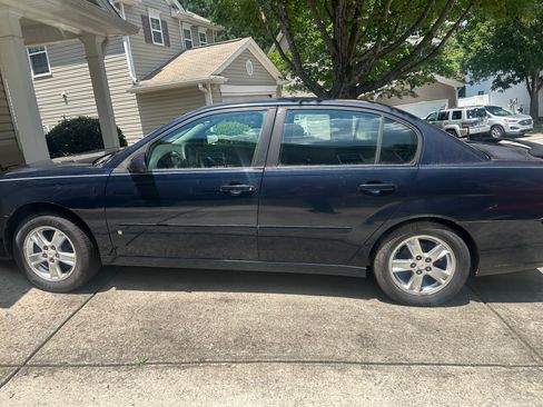 Used 2006 Chevrolet Malibu LT FWD image 1