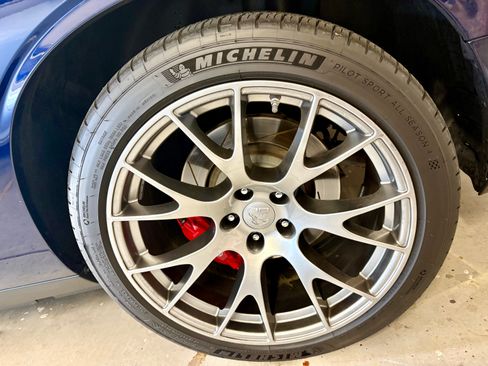 Used 2014 Dodge Challenger SRT8 w/ Harman/Kardon Audio Group image 20