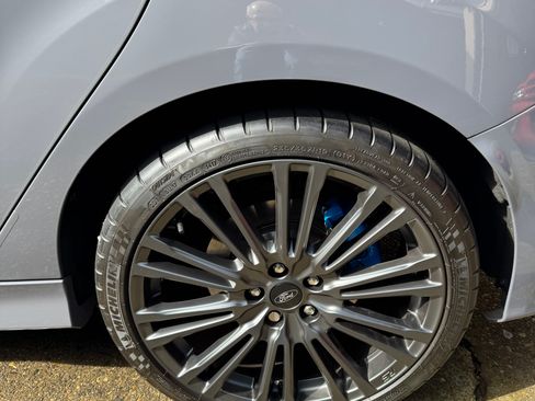 Used 2017 Ford Focus RS image 23