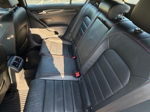 Used 2017 Volkswagen GTI Autobahn FWD image 20