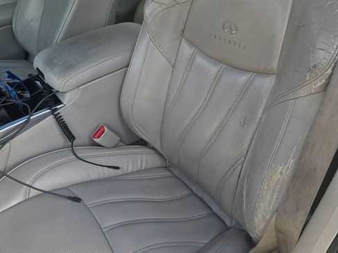 Used 2011 INFINITI M56 x w/ Deluxe Touring Pkg image 10