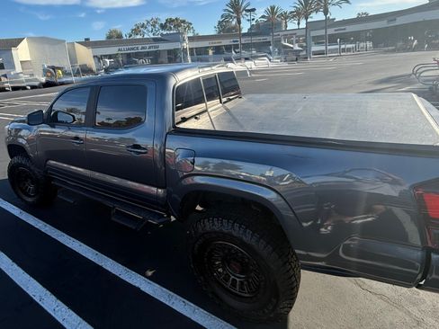 Used 2022 Toyota Tacoma SR w/ SR Convenience Package RWD image 8