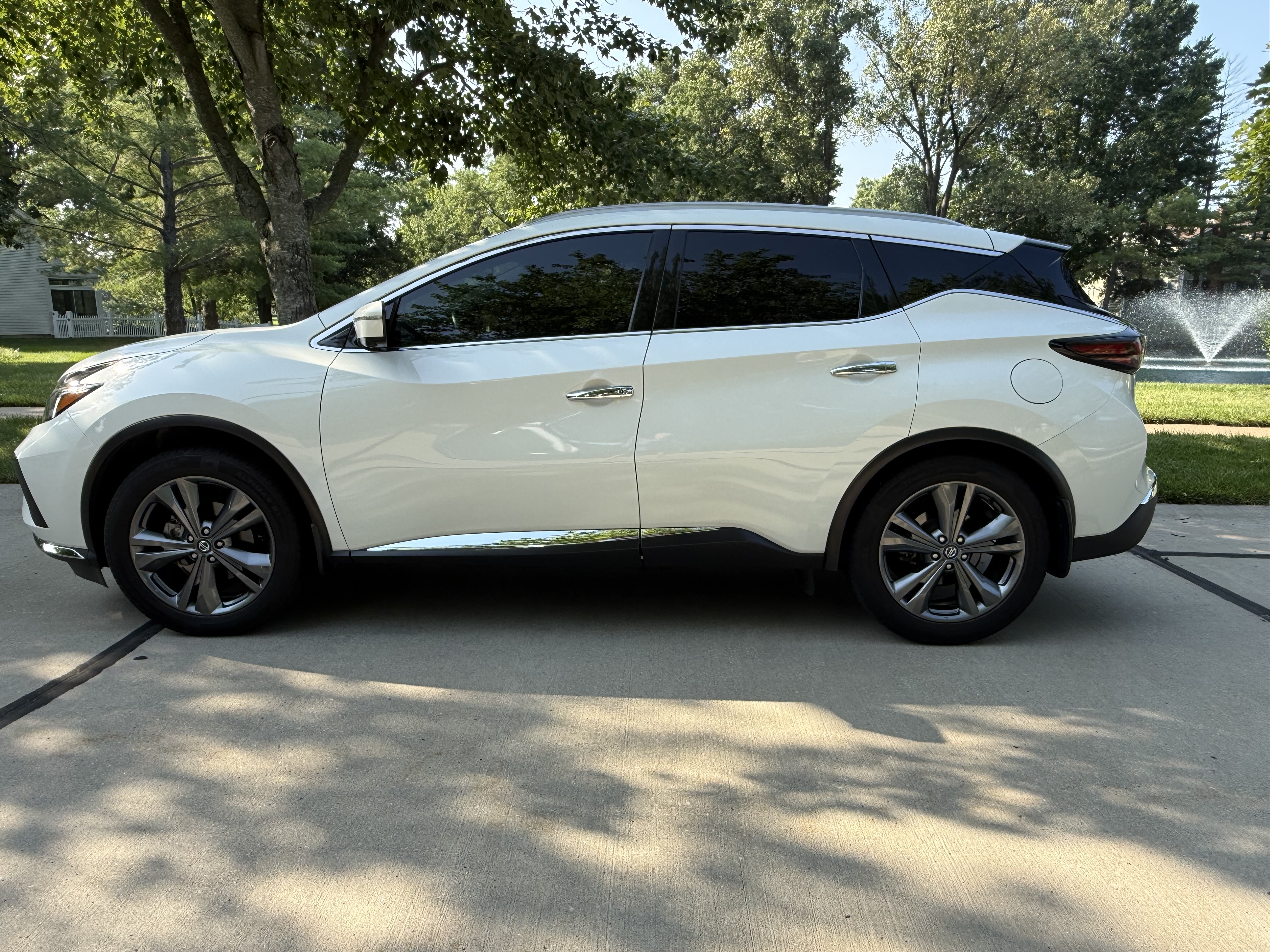 Used 2020 Nissan Murano Platinum AWD/4WD image 1