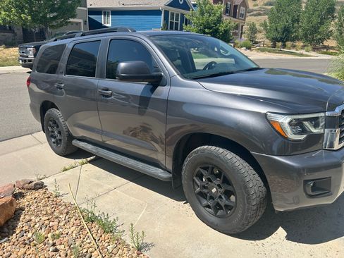 Used 2022 Toyota Sequoia SR5 AWD/4WD image 8