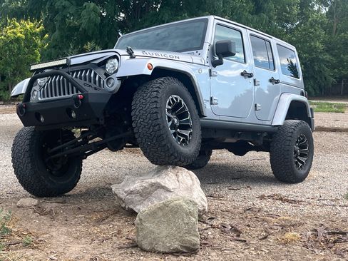 Used 2018 Jeep Wrangler Unlimited Rubicon AWD/4WD image 1