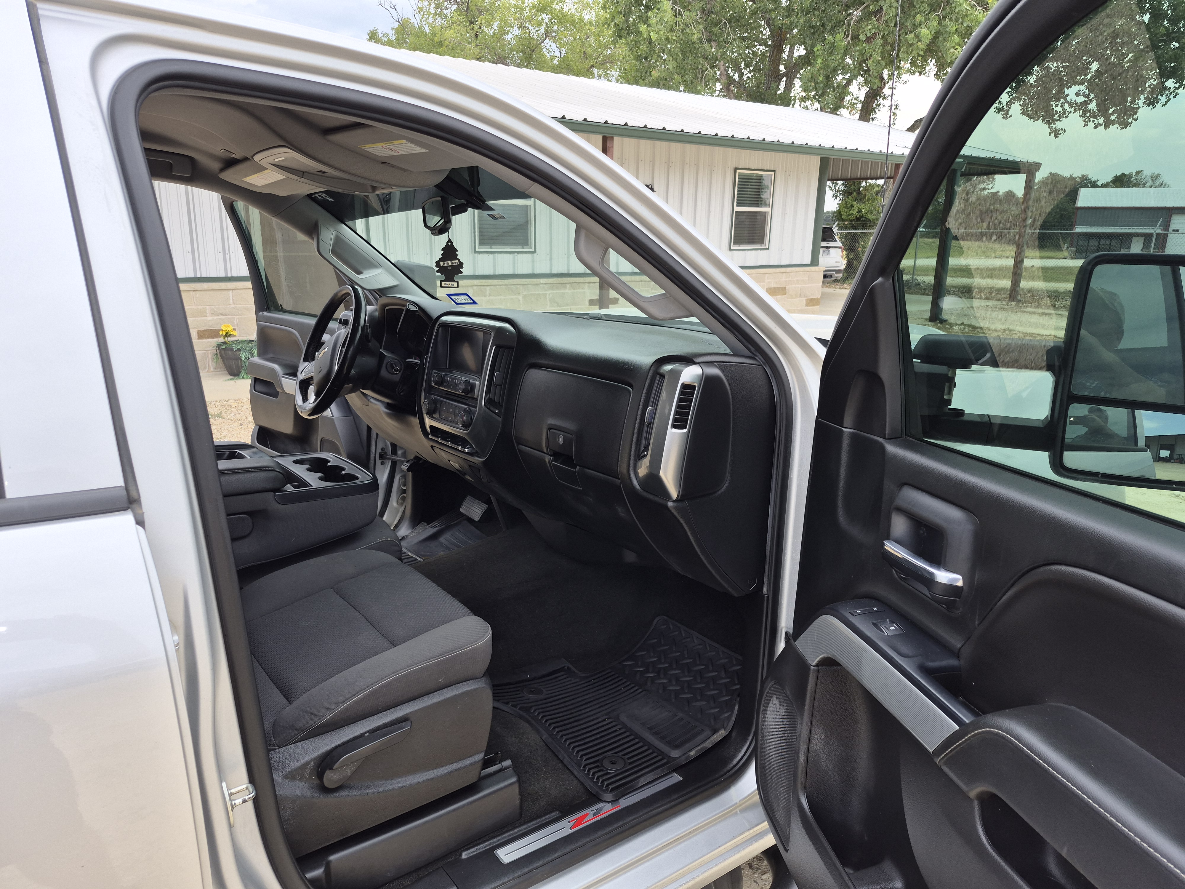 Used 2018 Chevrolet Silverado 2500 LT w/ Z71 Package, Off-Road AWD/4WD image 11